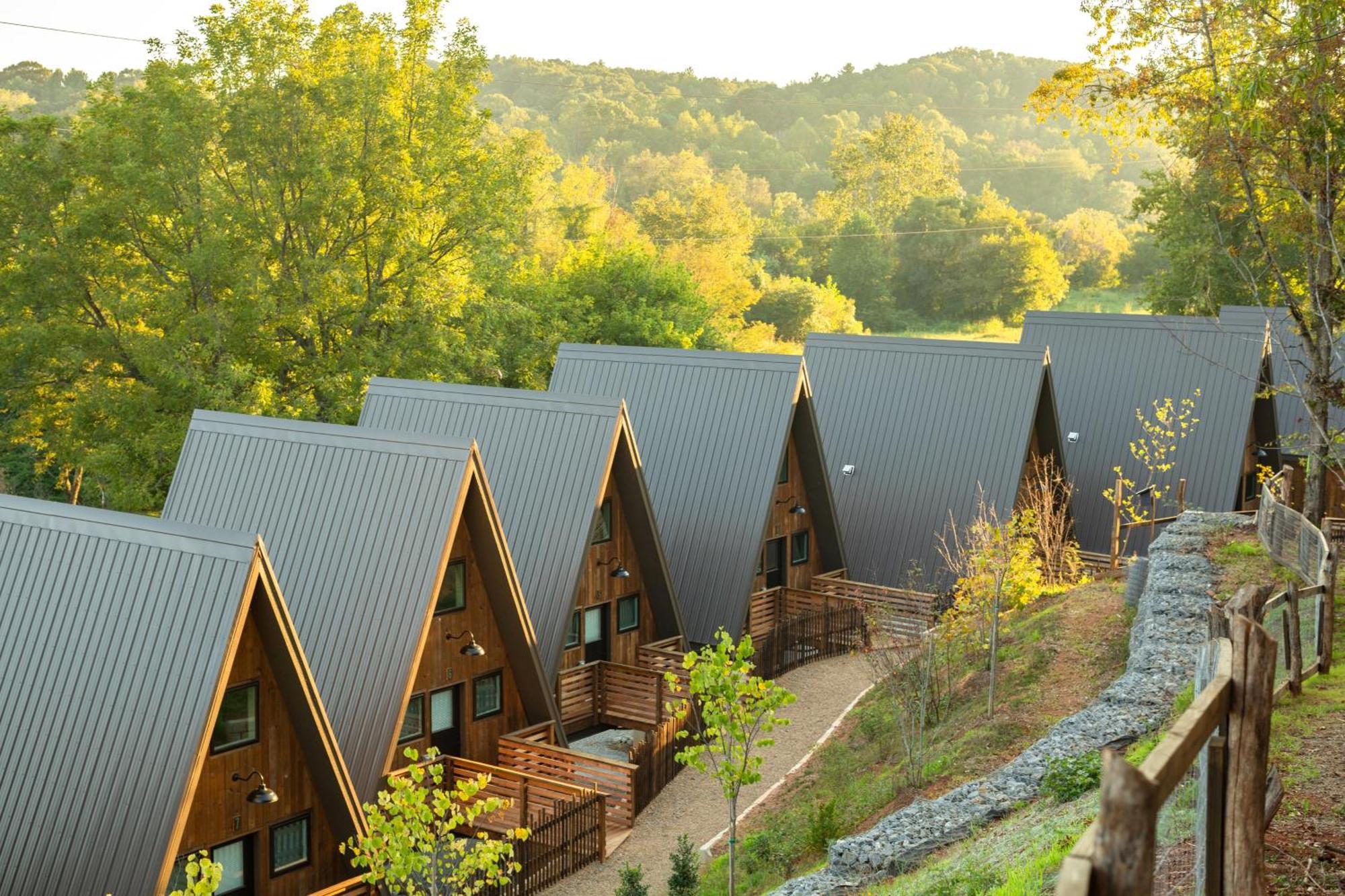 Wrong Way River Lodge & Cabins Asheville Exterior photo