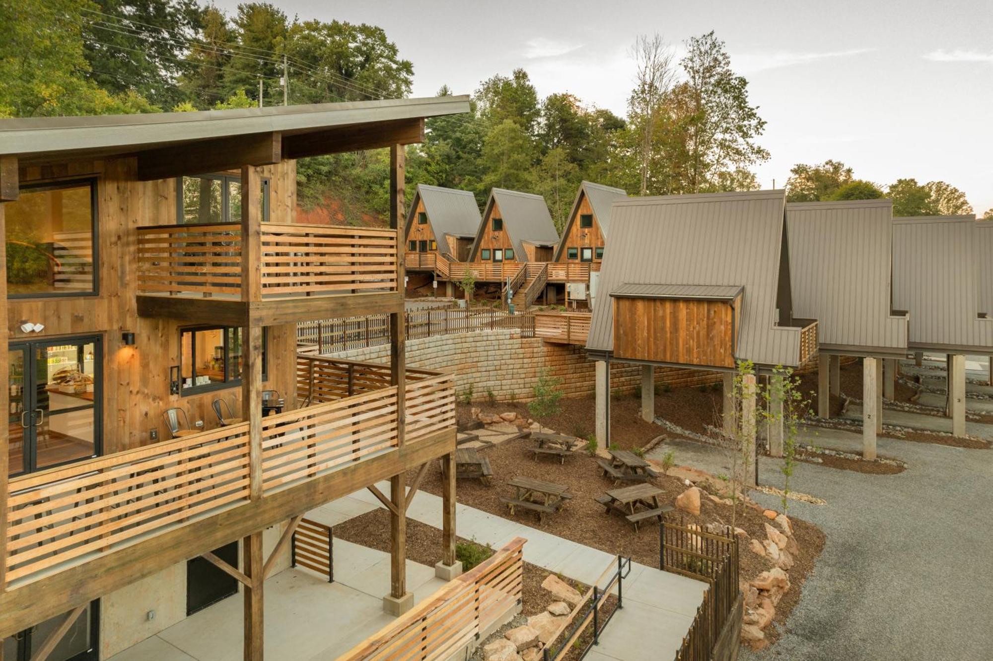 Wrong Way River Lodge & Cabins Asheville Exterior photo